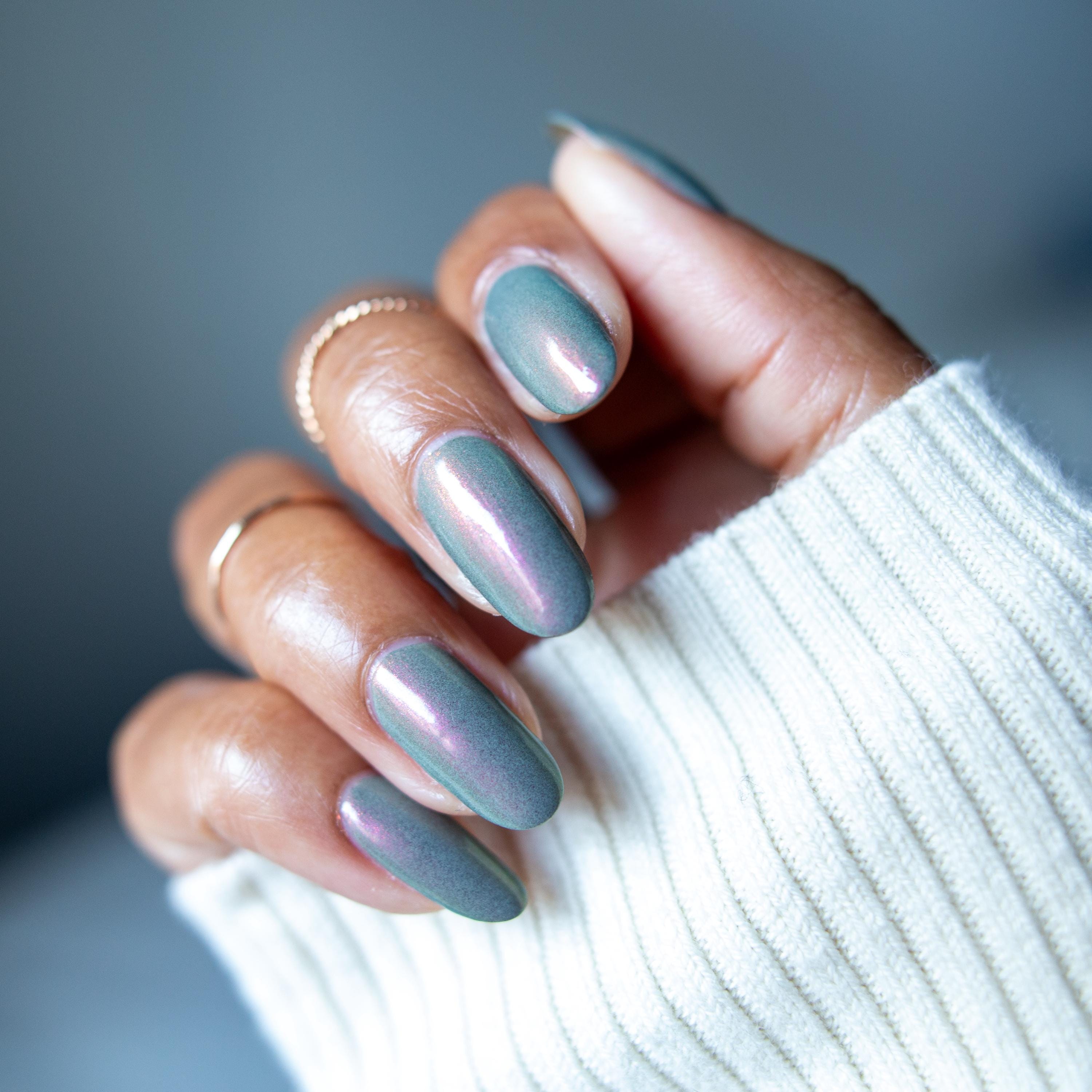 Ripley's Collection | Weyland-Yutani Corporate Gray | Pink shimmer gray crelly