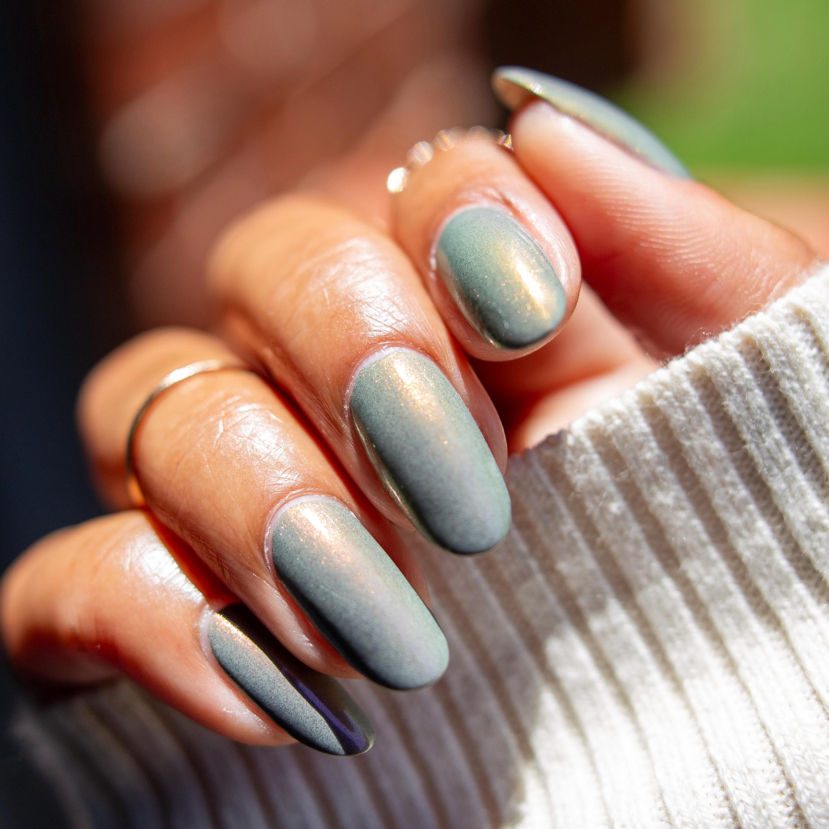 Ripley's Collection | Weyland-Yutani Corporate Gray | Pink shimmer gray crelly