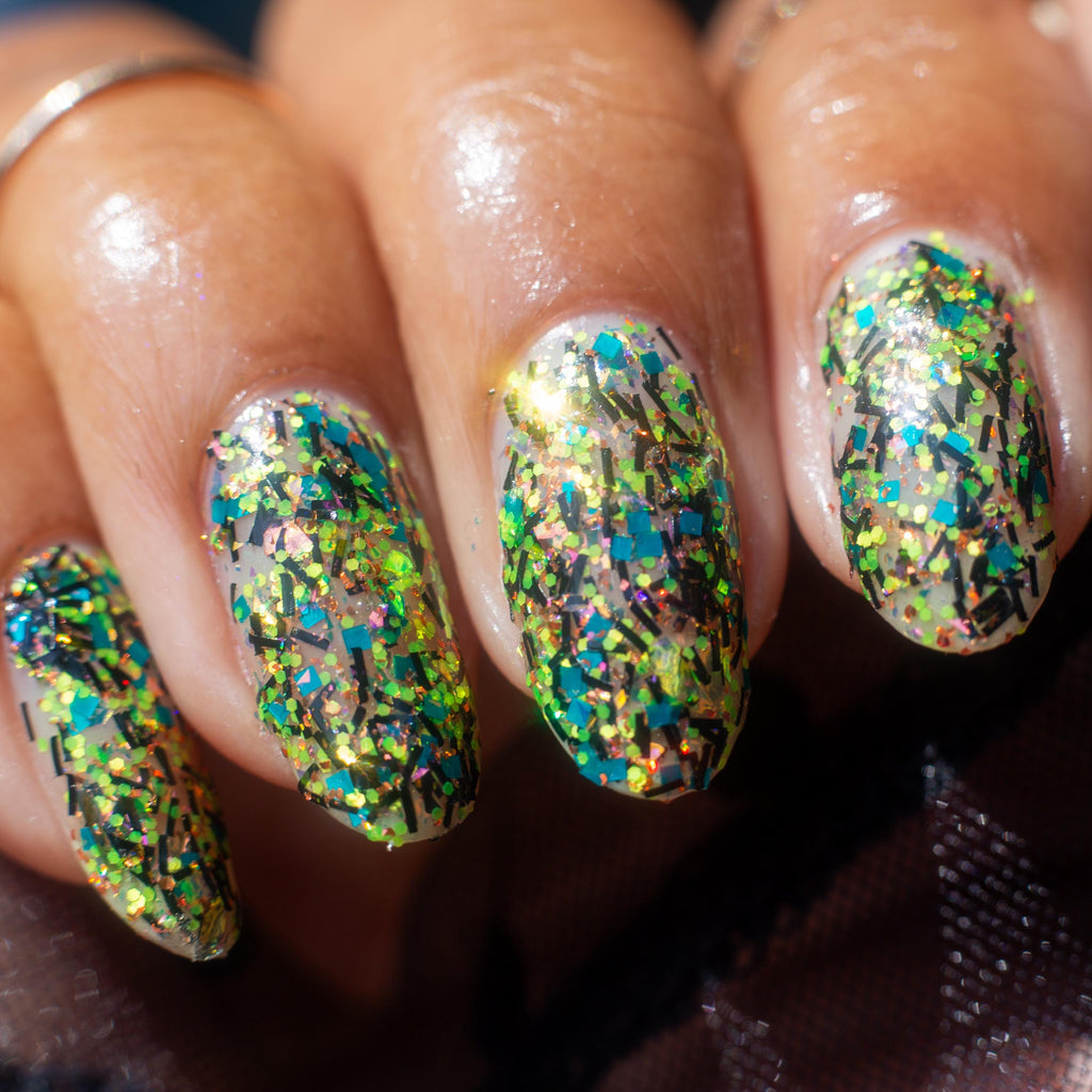 ALIEN: EARTH | When is a machine not a machine | Black yellow green speckled glitter flakie topper